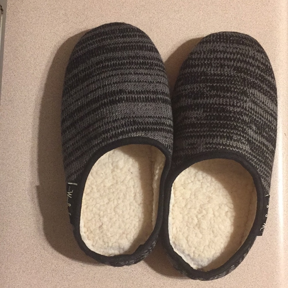 New Woolrich Women’s sweater mule